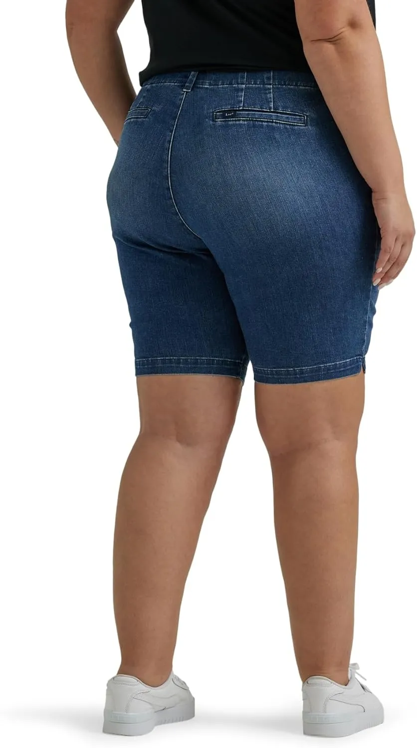 Lee Women's Plus Size Legendary 9" Chino Bermuda Short