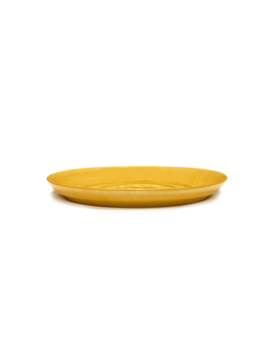 Low Serving Plates Available in 3 Styles